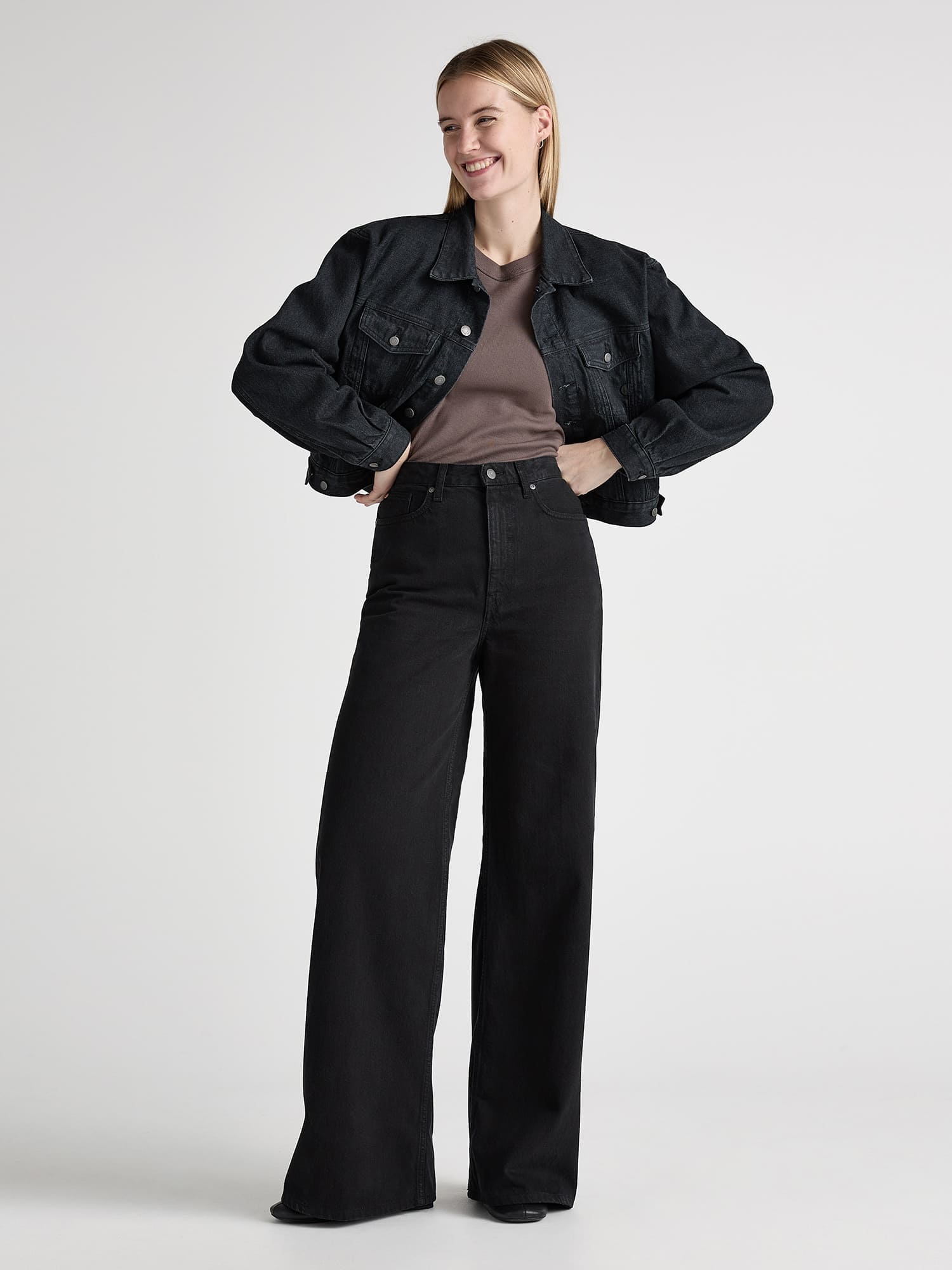 MUD Jeans Sara High Loose Nero Nero 28/32